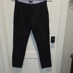 Tommy Hilfiger Men's Custom Fit 34 X 32 Black Chinos Pants EUC